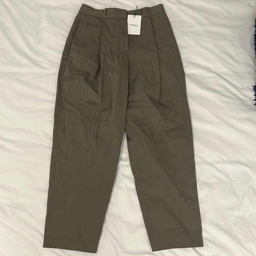 NWT Theory carrot trouser